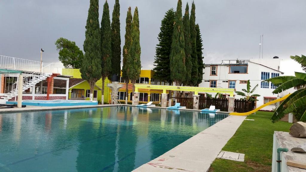 Hotel Cipreses อิกซ์มีกิลปัน ภายนอก รูปภาพ